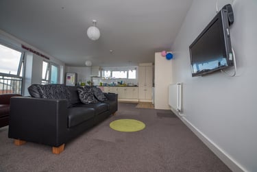 2 bed flat, 100 Vaughan Way, Near university, Leicester, LE14SH - Image 2
